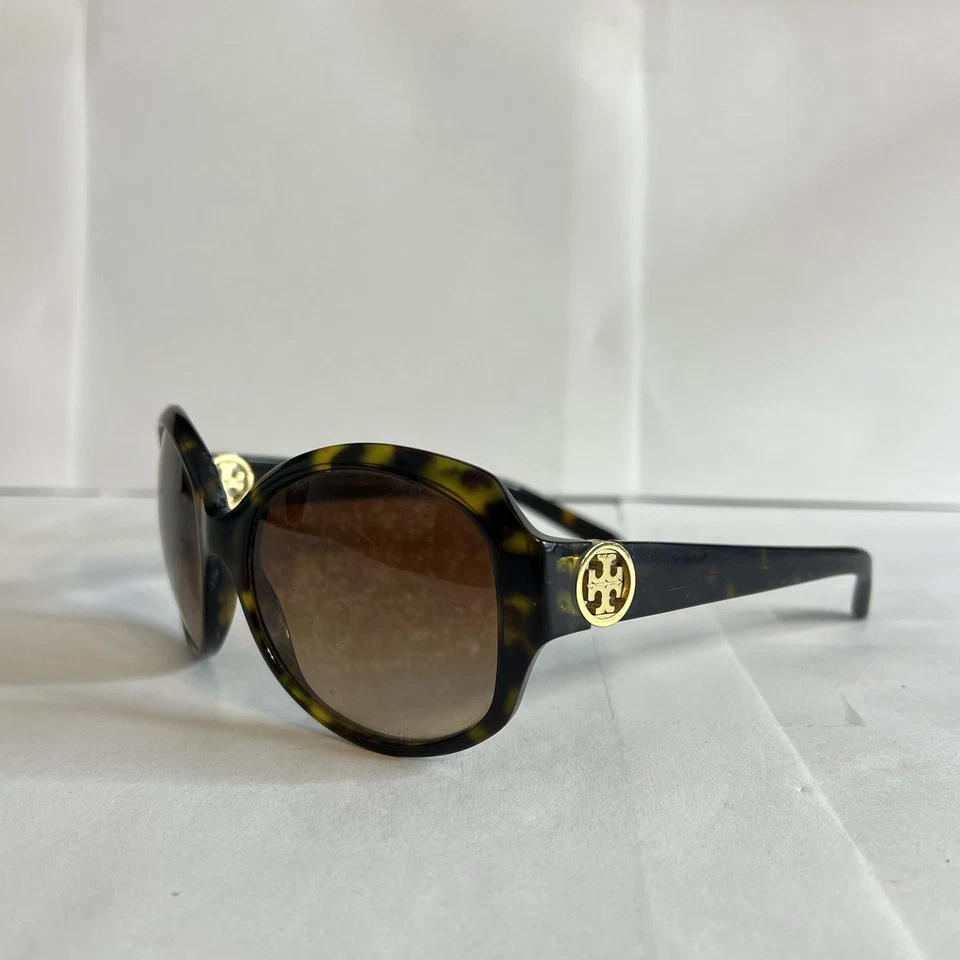 Gafas de sol Tory Burch TY7033 1014/14 marco borgoña lentes polarizadas degradadas Foto 4 de 4