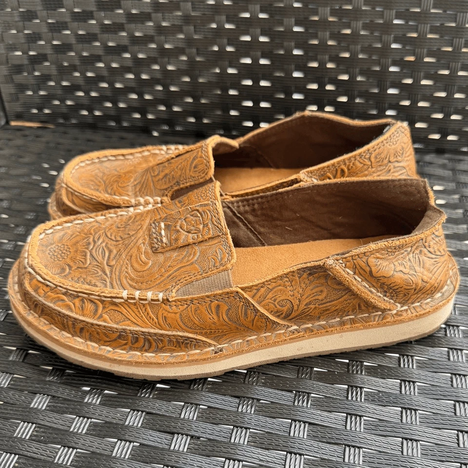 Zapatos sin cordones Ariat para mujer de cuero en relieve talla 5,5B florales tooled Western Foto 2 de 4