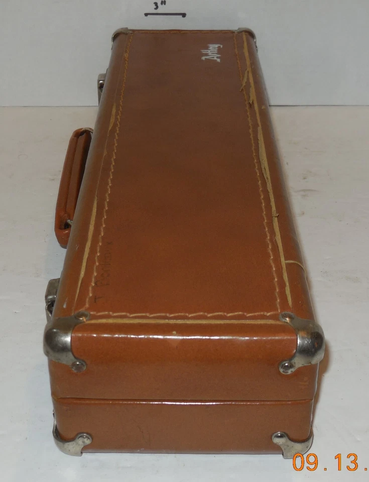 Flauta Artley banhada a prata COM ESTOJO RÍGIDO forro de veludo bronzeado - Imagem 3 de 4