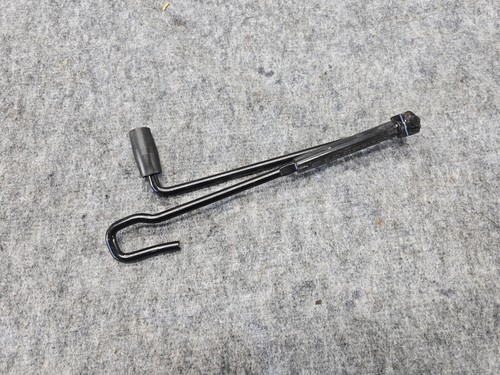 EMERGENCY JACK LIFT TOOL WRENCH HANDLE ASSEMBLY 29K OEM 2018-2024 AUDI Q5 SQ5