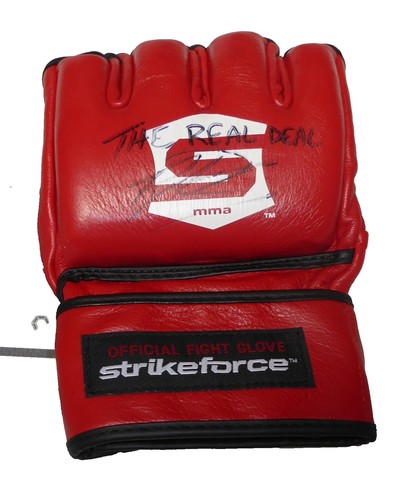 Fedor Emelianenko Signed Strikeforce Official Fight Glove Auto PSA