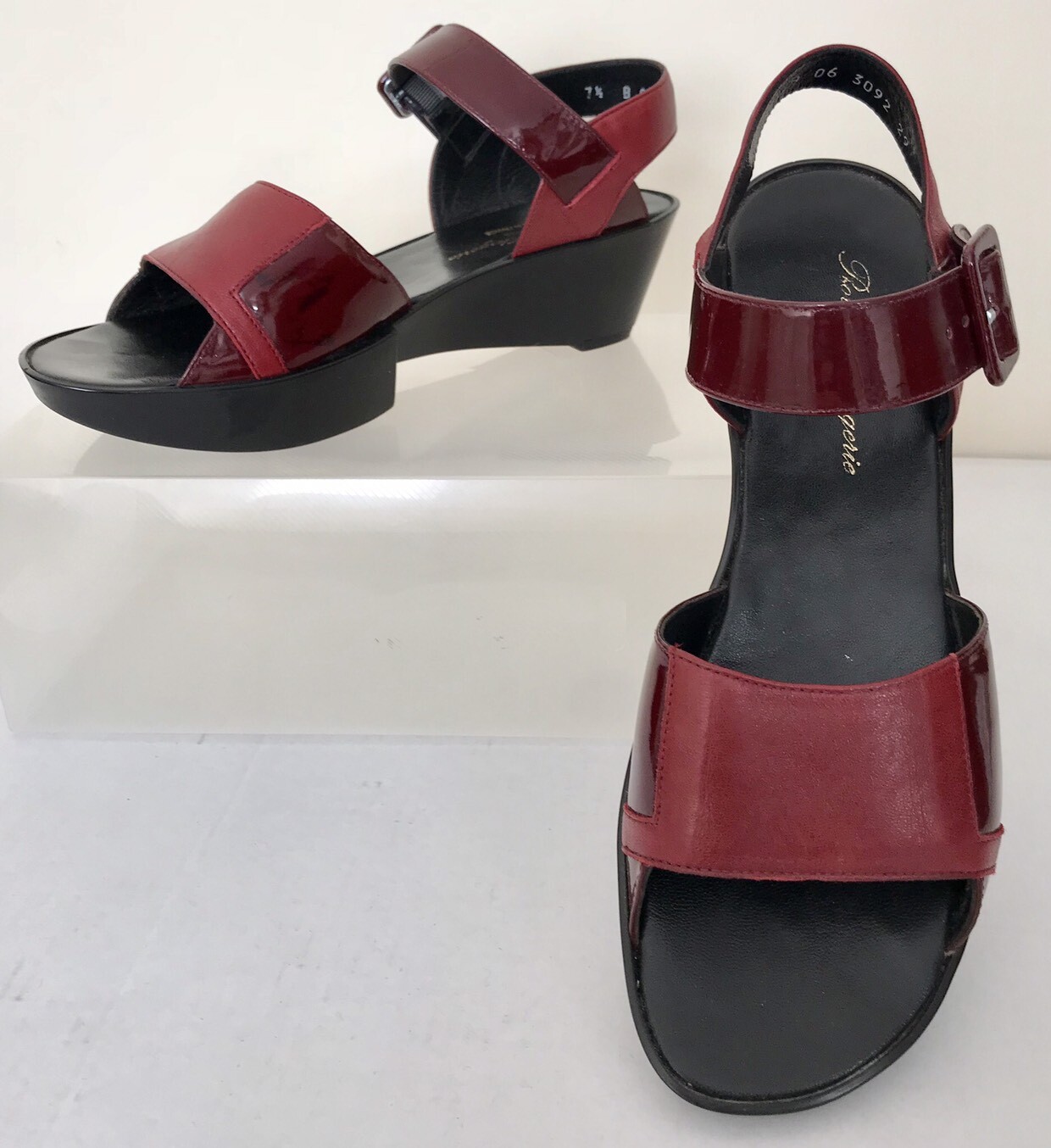 Robert Clergerie Rosso Scuro in Pelle & BREVETTO SeALI NERO SUOLA ZEPPA EU39 UK6 in buonissima condizione Robert Clergerie Rosso Scuro in Pelle & BREVETTO SeALI NERO SUOLA ZEPPA EU39 UK6 in buonissima condizione