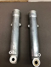 Set of 2 Honda XR75 XR 75 front fork lowers 51420116671 51500116671 KO-1976 L&R