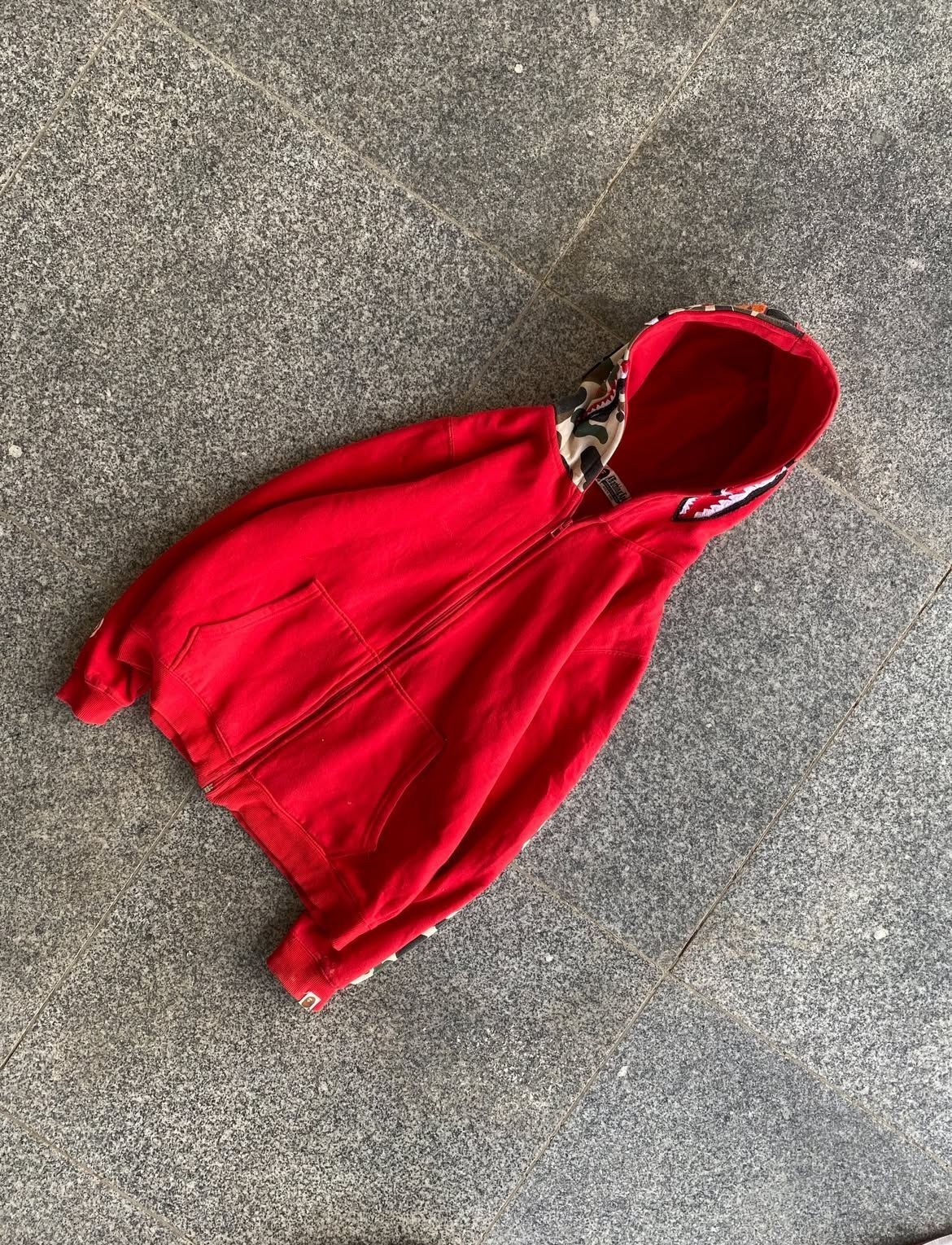 A Bathing Ape BAPE Shark Full Zip Hoodie Red Green Camo WGM Size L thumbnail 2