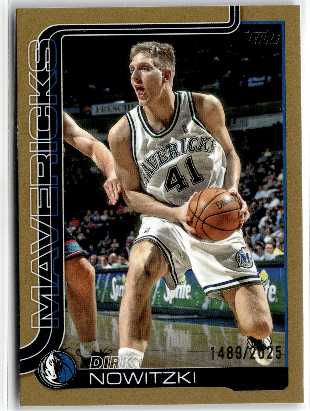 2025-26 Topps #252 Dirk Nowitzki Gold #/2025