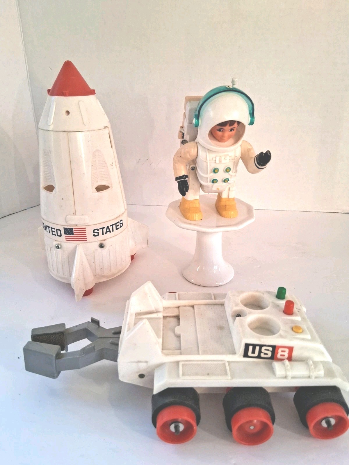 Vtg 1968 Billy Blastoff toys Lot; Set OF 3 Pieces; In Great Condition; Untested.