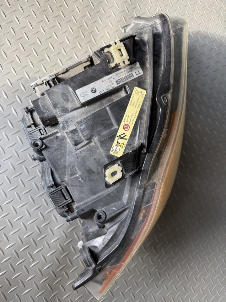 06-08 Lámpara Faro Derecho BMW E90 330i 328i 335i Xenón HID AFS OEM 631169427429 Foto 4 de 4