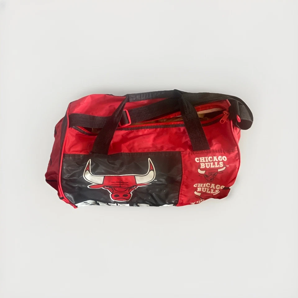 Bolso de Lona Vintage Chicago Bulls NBA Con Correa Ajustable Cremallera Superior Roto Foto 2 de 4