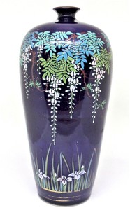 ANTIQUE LARGE JAPANESE SATSUMA ENEMALLED VASE - Signed - 19th. / early 20th. Cen