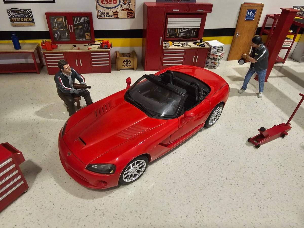 1/18 AUTOart ダッジ バイパー srt10 RARE* Autoart 1/18 2006 Dodge Viper SRT-10 Coupe Red with
