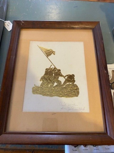 Rara bandiera firmata oro stampata in rilievo Joe Rosenthal Iwo Jima - Foto 1 di 5