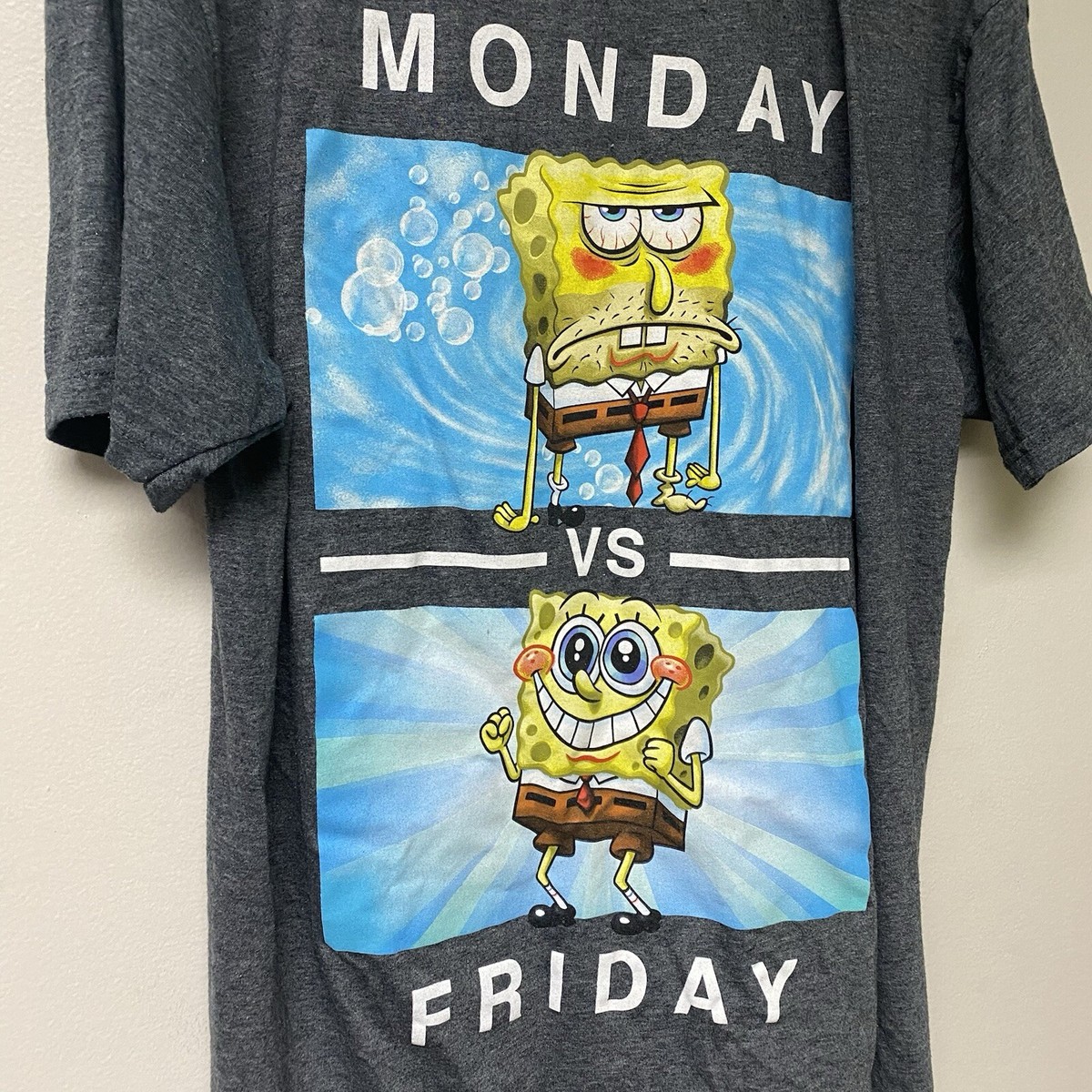 SpongeBob Monday VS Friday Size XL T-Shirt Pre-Owned