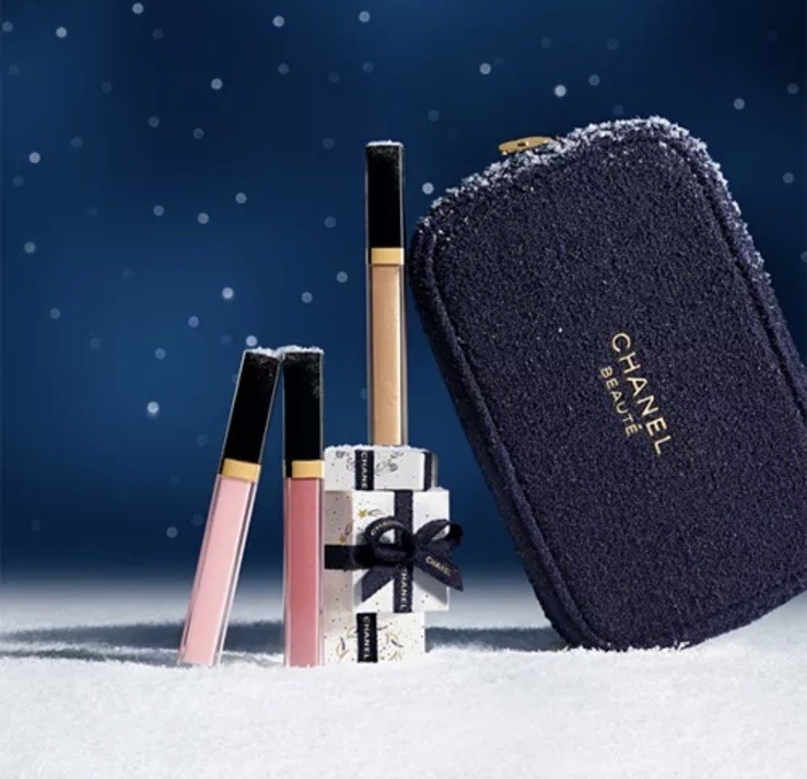 Chanel Lip Gloss Set With Makeup Bag