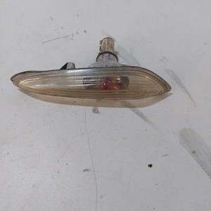 BMW 3 Touring E46 Kotflügelblinker vorne rechts 4166r 2.00 Diesel 34321489
