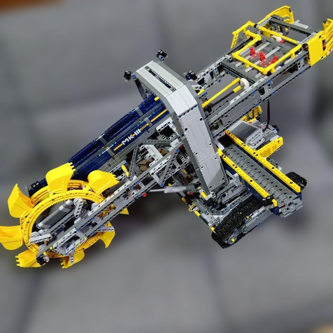 LEGO Technic Bucket Wheel Excavator 42055 In 2016 Used Retired As Is