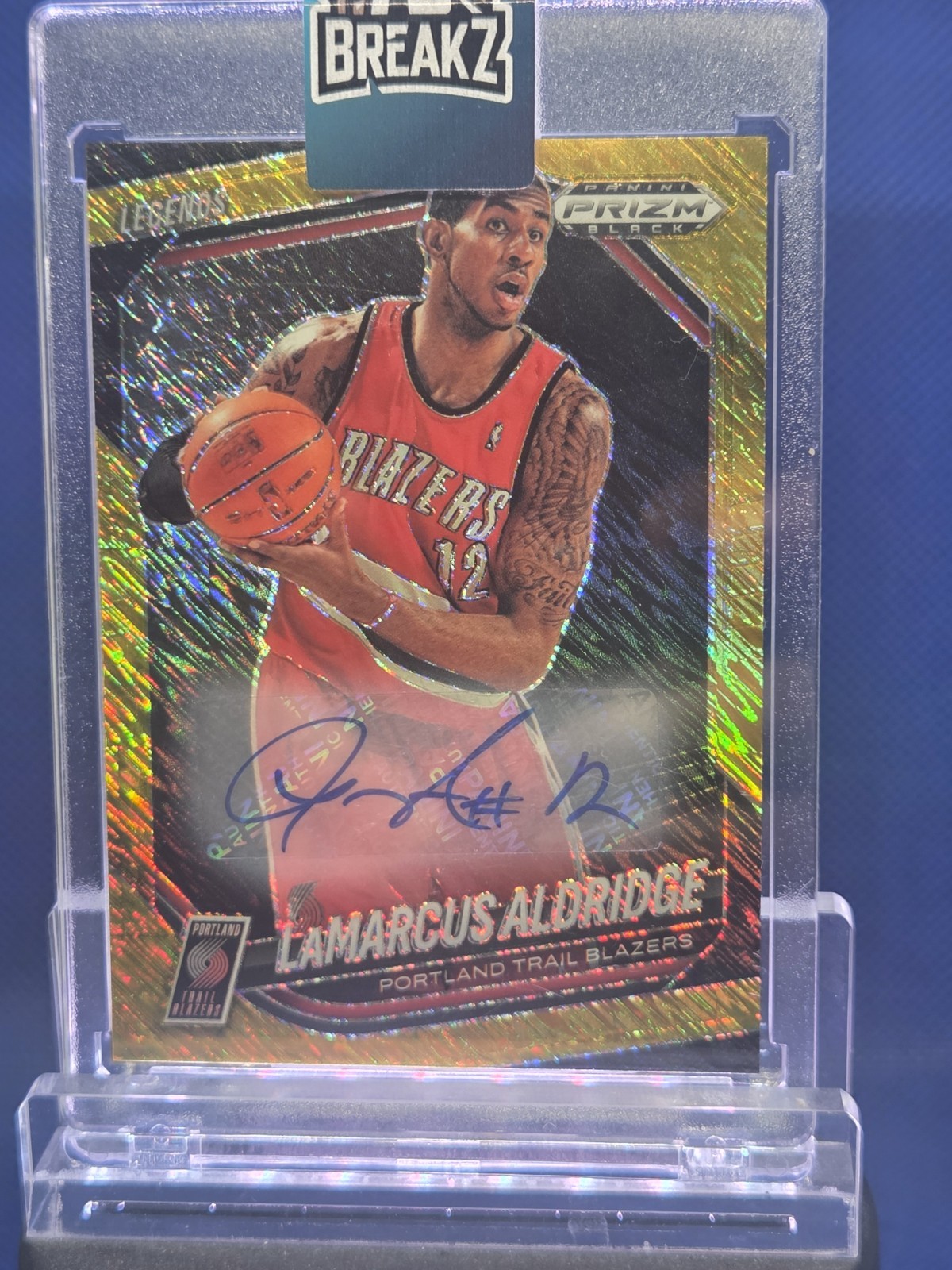 2024-25 Prizm Black FOTL LaMarcus Aldridge Gold Shimmer Auto /10 view 2