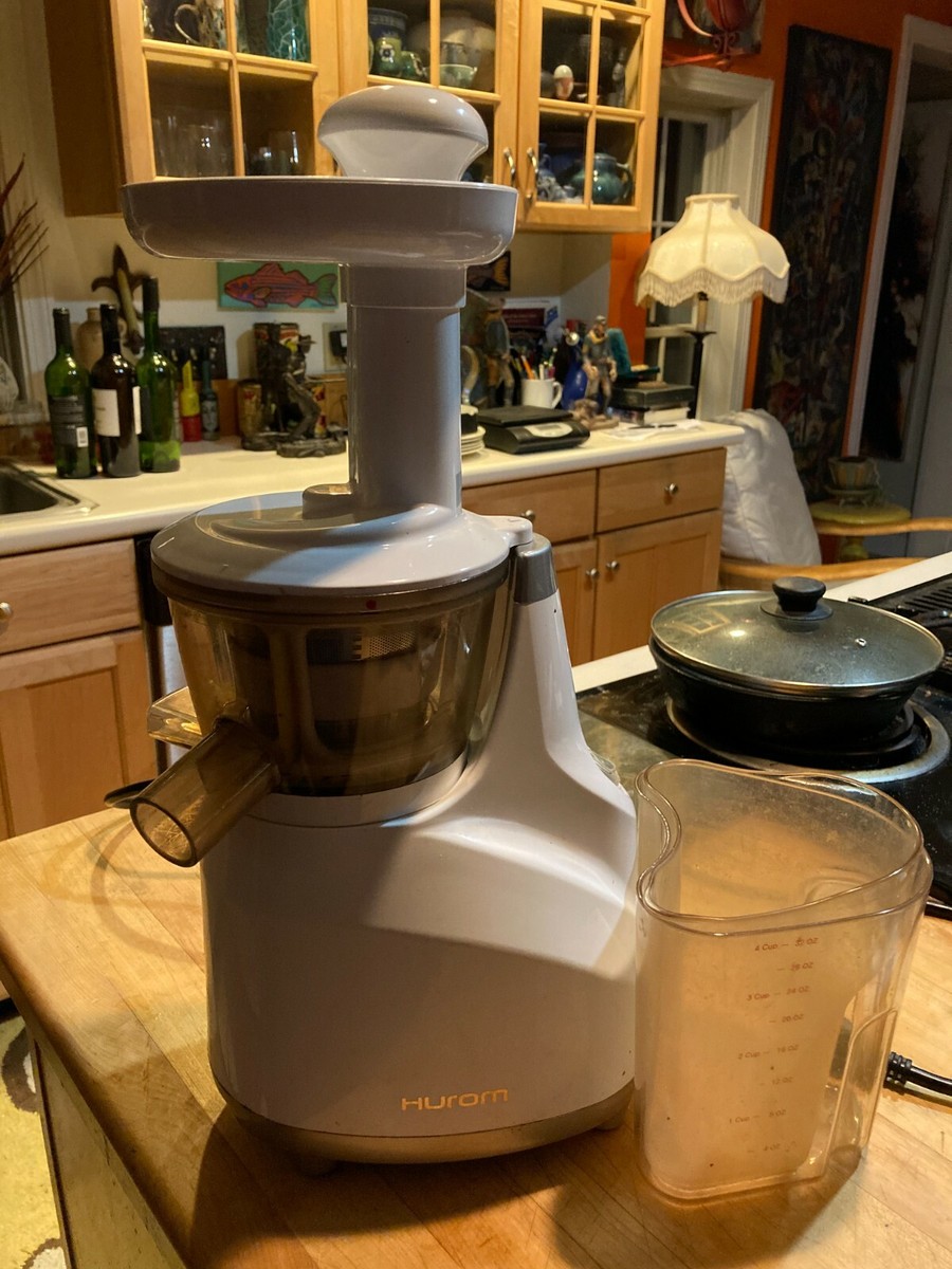 Vintage Hurom White HU-100 Masticating Slow Juicer