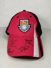 Challenger British Soccer Baseball Cap Hat Ball Black Red SIGNED SIGNATURES