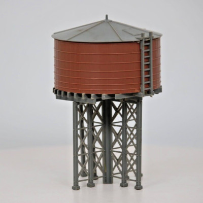 Bachmann HO Scale Plasticville Water Tower 1:87 Gauge Layout Brown Freight Steam