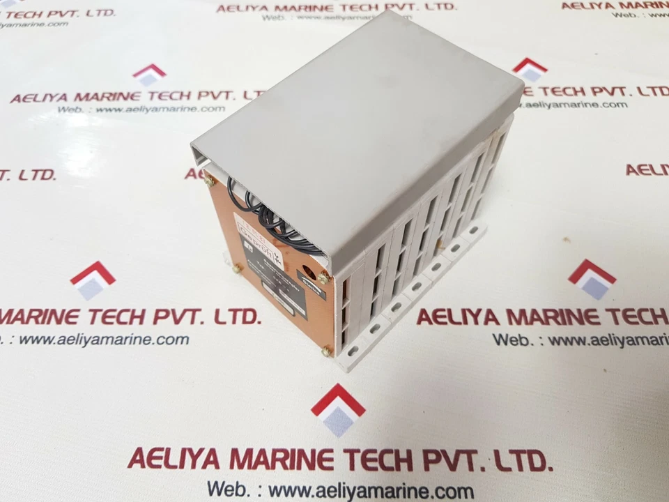 RELIANCE ELECTRIC SFR-A Voltage Regulator 36V/50-60Hz - Image 2 of 4