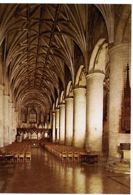 1970er Großbritannien Postkarte - Tewkesbury Abbey, The Nave, Tewkesbury