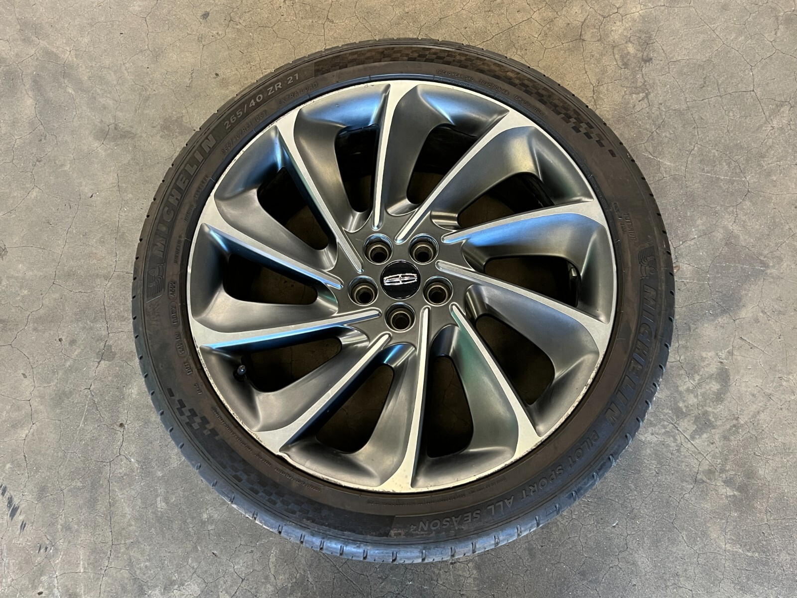 22 RIMS AND TIRES USED TIRES USED