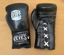 MMA Training Boxing Reyes Gloves Made of Cowhide Leather In All Sizes