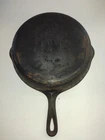 GRISWOLD Small Logo #8 Cast Iron Skillet No. 704S