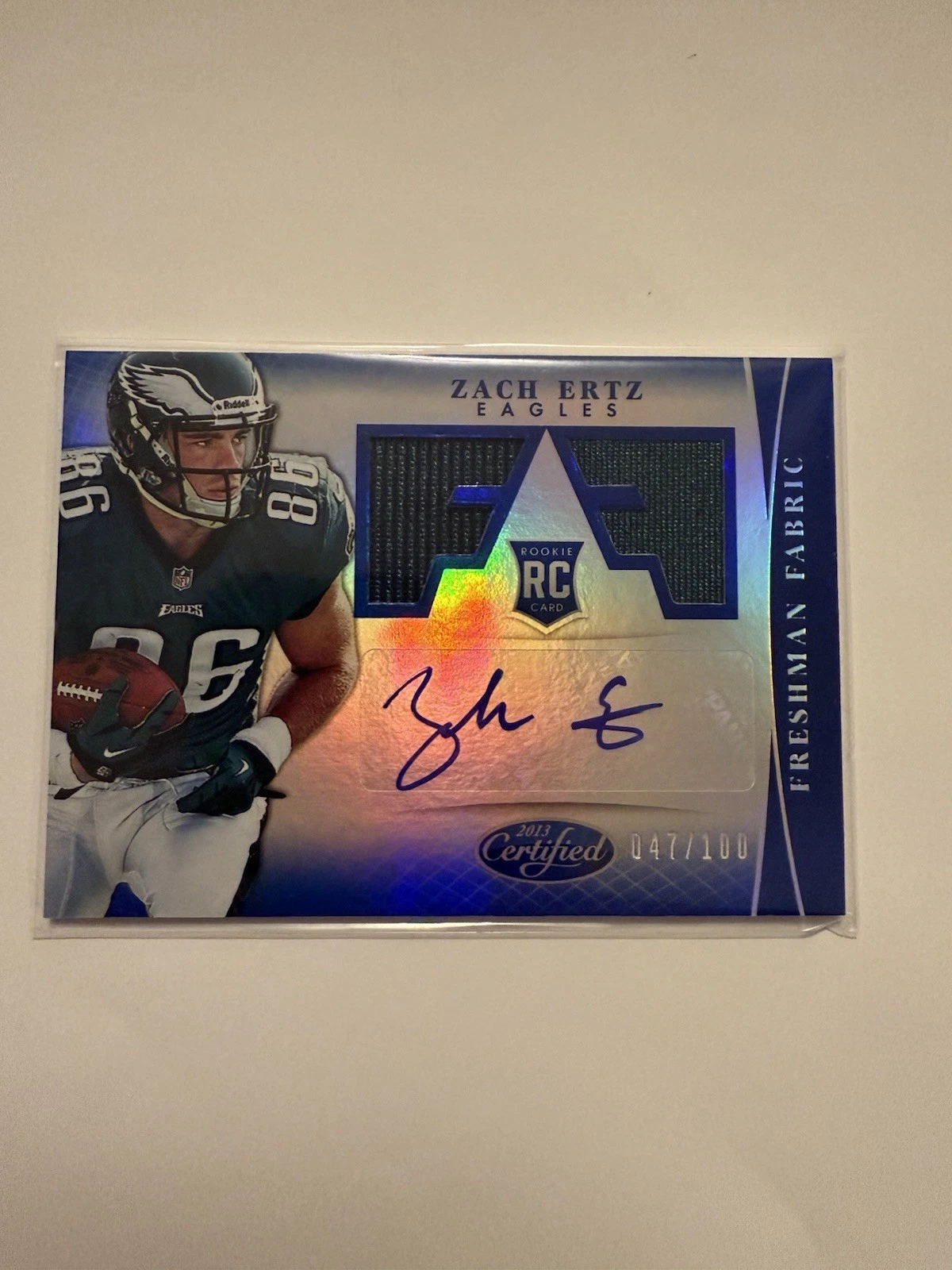 Zach Ertz Panini Certified #340 Freshman Fabric Mirror Red Signature