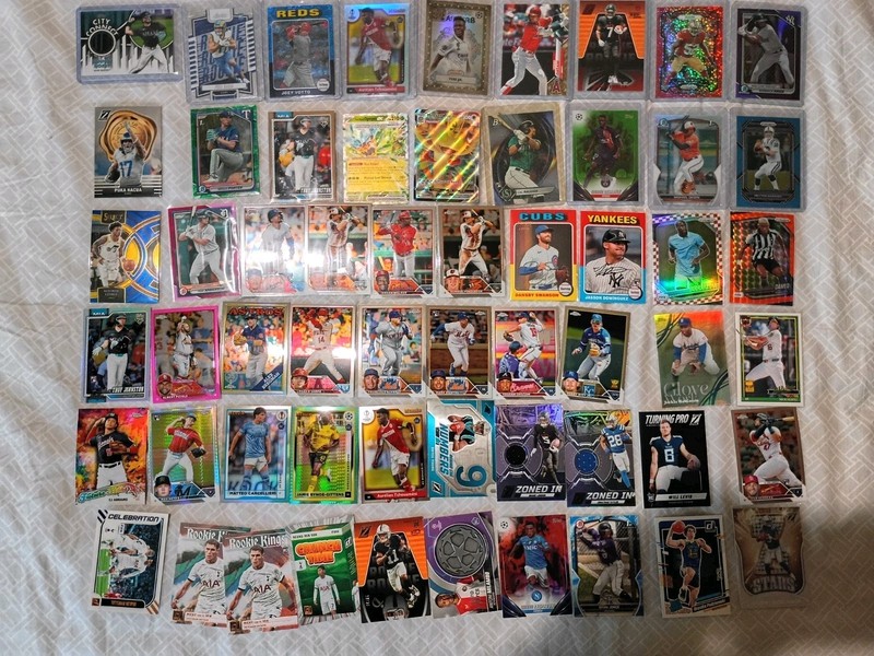 SPORTS CARD LOT NBA NFL MLB CARDS