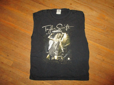 vtg TAYLOR SWIFT CONCERT T SHIRT Sides Cut Open DIY Upcycle Alteration YOUTH MED