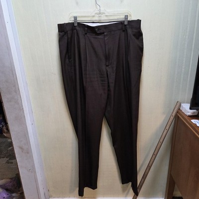 Roundtree & Yorke Dress Pants Mens 38x34 Brown Microfiber Pleated Classic Fit