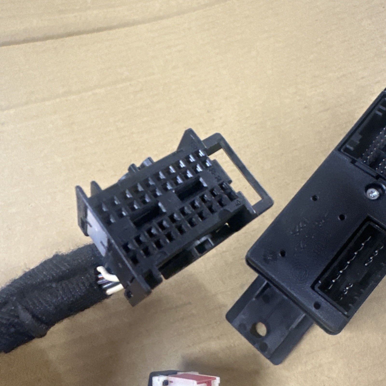 03-13 Maserati Quattroporte M139 Front Right Side Door Window Control Switch OEM