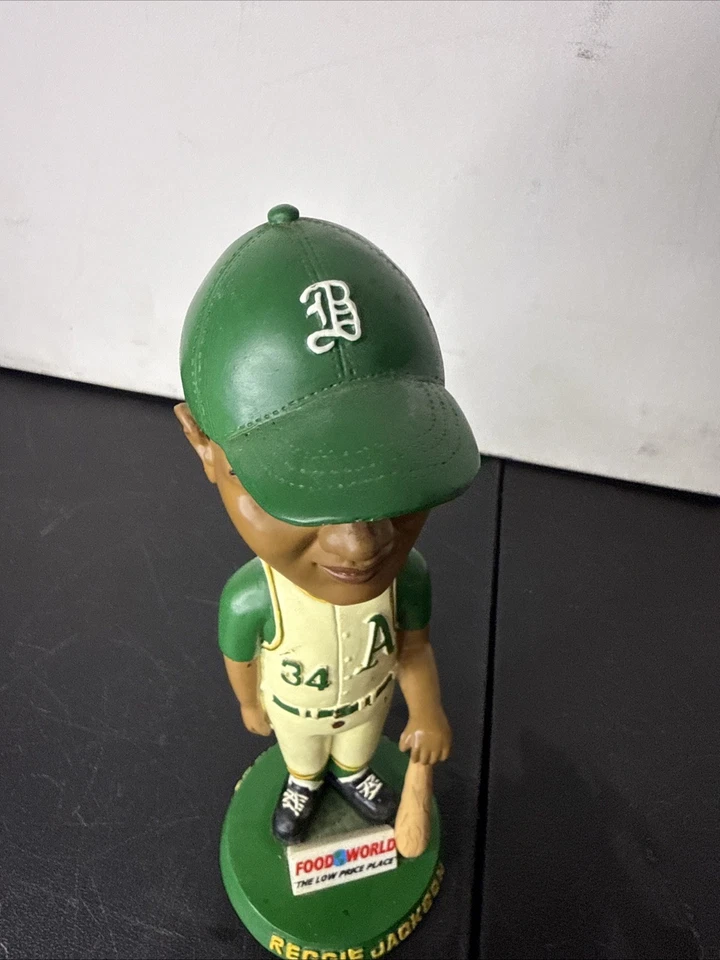 Vintage Reggie Jackson 1967 Oakland A's Birmingham Bobblehead 2002 SGA 1/1500 - Imagem 3 de 4