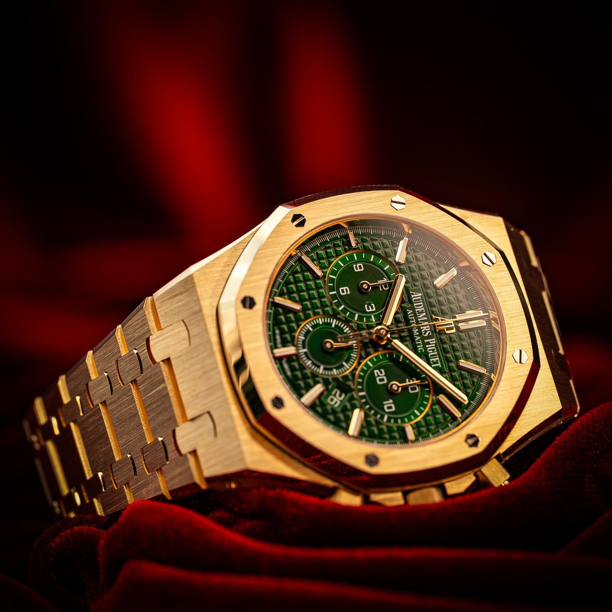Audemars Piguet Royal Oak Chronograph Yellow Gold Green Dial