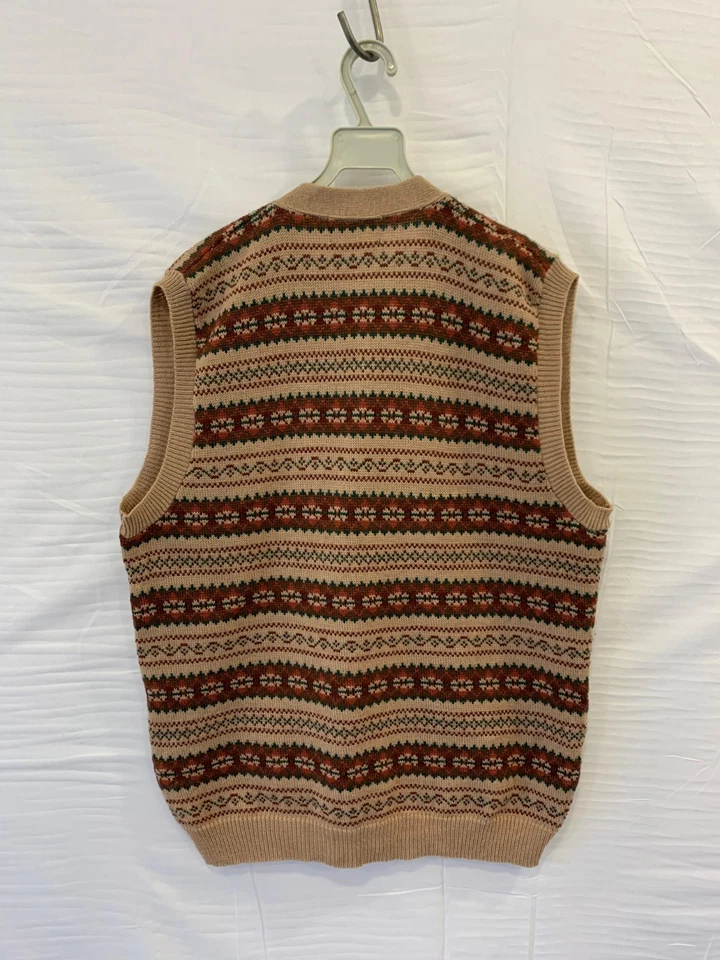 Pendleton 100% Virgin Wool Fair Isle Knit Button Vest Made in USA Beige Sz M#130 - Image 2 of 4