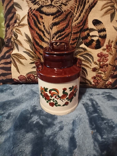 McCoy 331 rooster milk jug,with lid