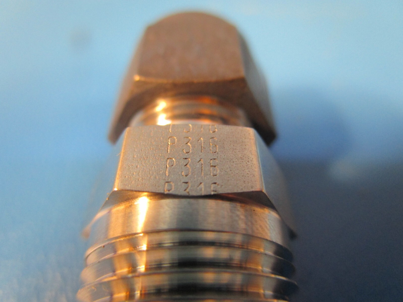 Box of 2 Parker 6-6-FBZ-SS-CNQ, Pipe Bushing, SS, SME SA479 P316