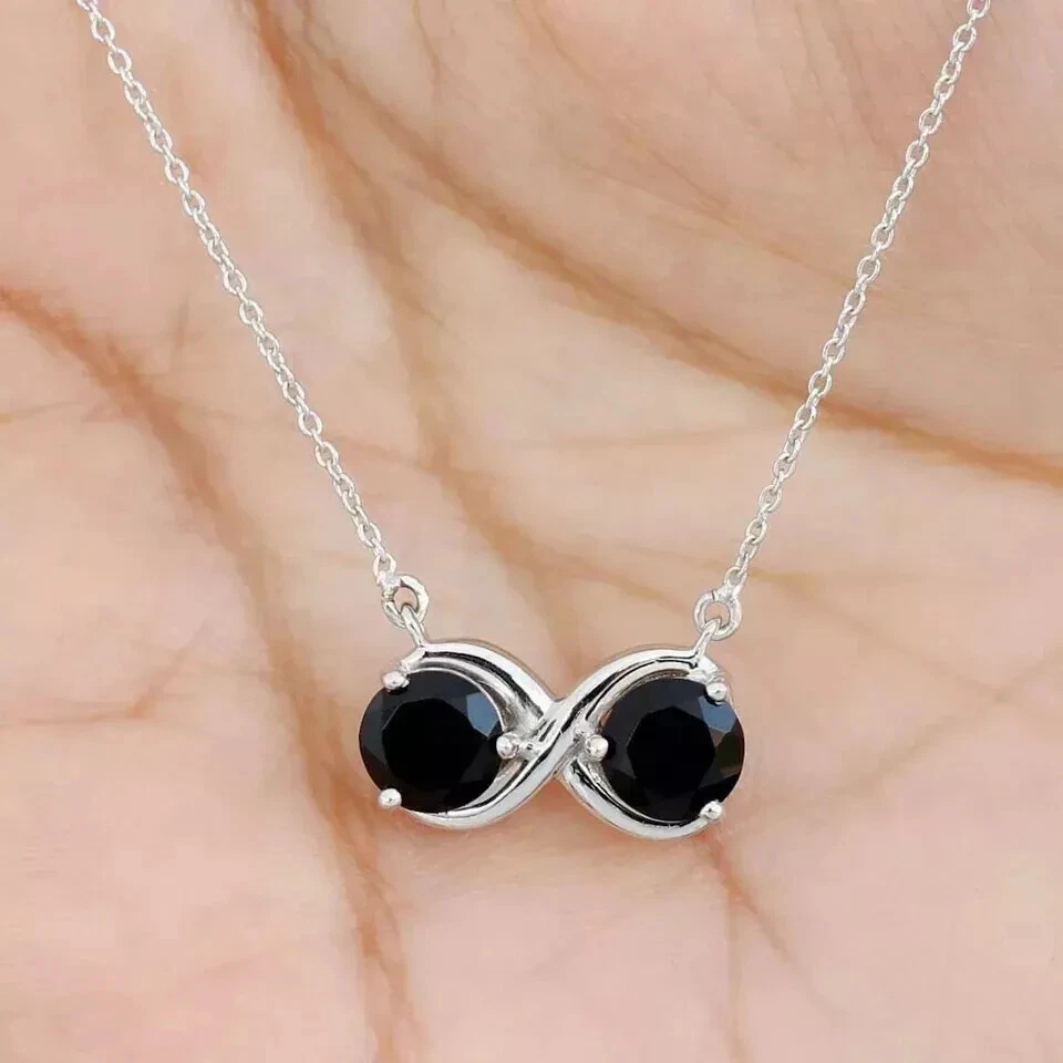 Colgante de diamantes negros de corte redondo de 2 quilates enchapado en oro blanco de 14 quilates cadena de 18 quilates Foto 4 de 4