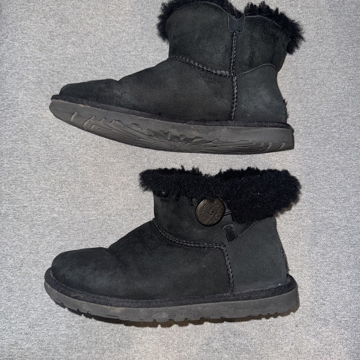 靴 UGG Mini Bailey Button 22cm Ugg Women's Mini Bailey Button Ii Fashion Boots, Hickory,5 M