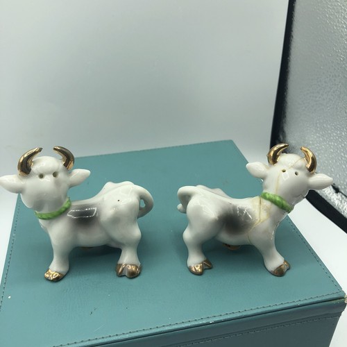 Vintage Cow Bovine Salt & Pepper Shaker Set Gold Highlights Japan Repaired Fun - Picture 10 of 10