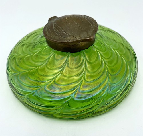 Art Nouveau Kralik? Calamaio in vetro artistico iridescente verde epoca '900 motivo foglia ottone - Foto 9 di 10