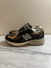 New Balance 990V3 Black & Tan Made in USA Teddy Santis Sz. 5.5 *New B-Grade*