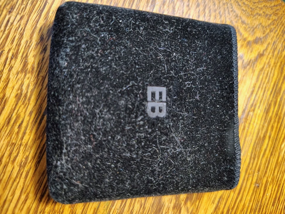 Edward Bess Eyeshadow Trio – Island Escape 01 – Unused in Velvet Pouch - Image 2 of 4