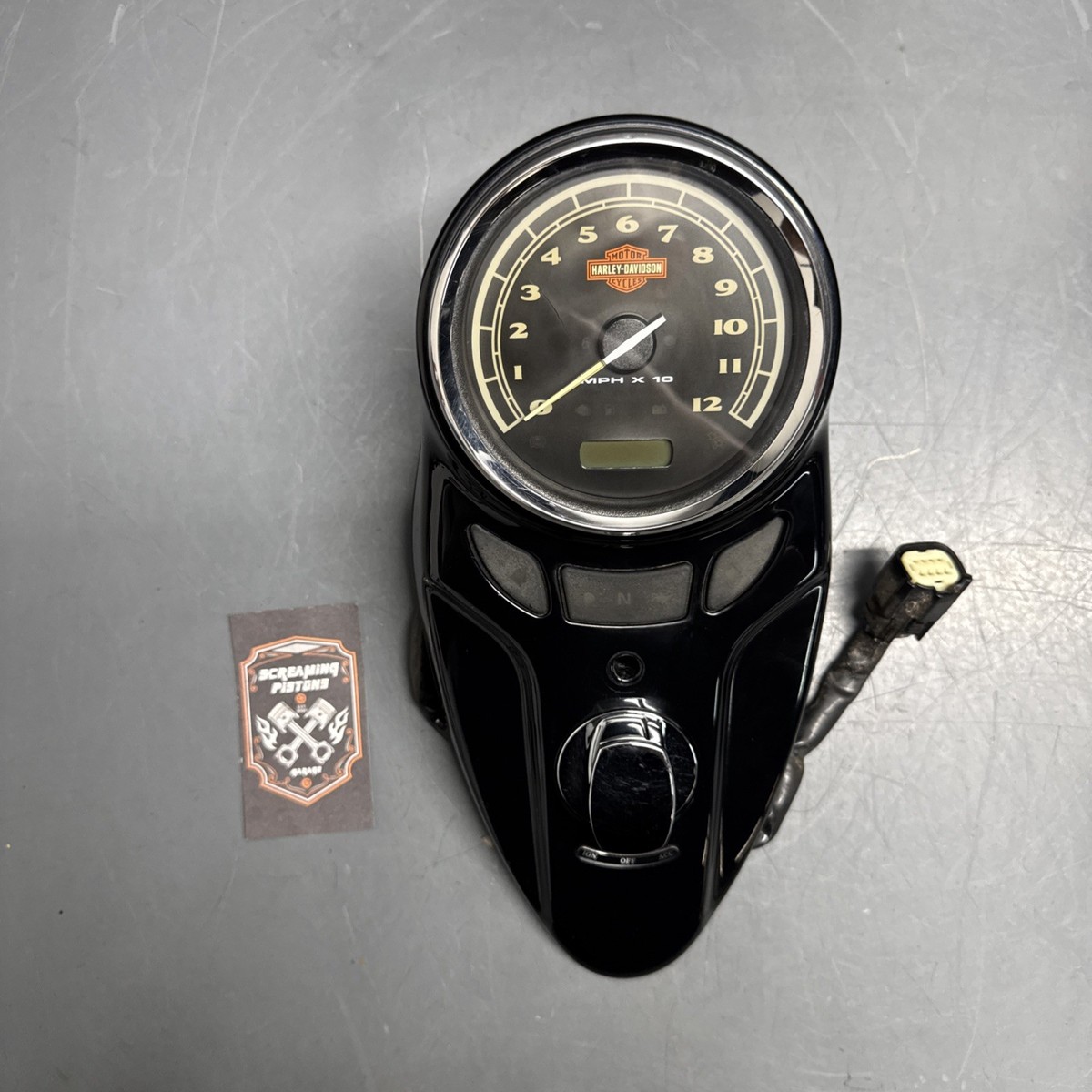 Harley Softail Dyna OEM MPH Speedo Speedometer 70700 11 for sale