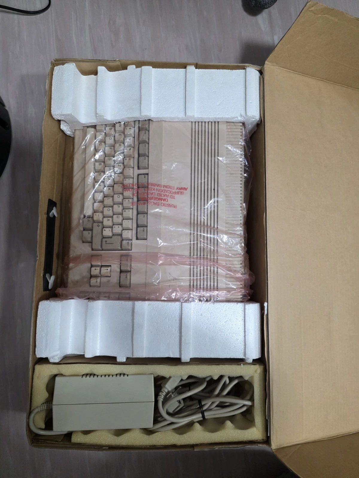 Additional photo for Commodore Amiga A500 - New in Original Packaging (OVP) from Burghaun, Germany