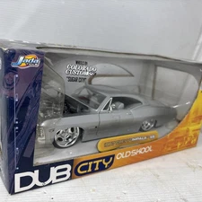 Jada Dub City Old Skool Silver 1967 Chevy Impala SS 1:24 Custom Sound System