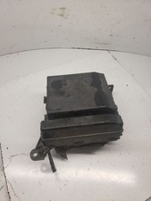 2004 Mitsubishi Outlander Fuse Box Without Abs Engine Bay 1108599 2004 Mitsubishi Outlander Fuse Box Without Abs Engine Bay 1108599