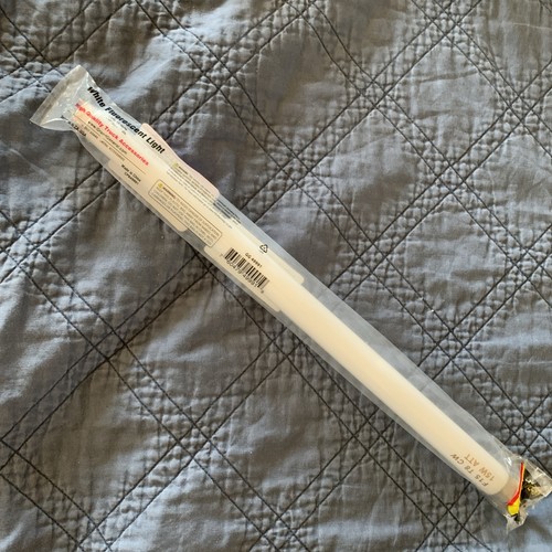 Grand General 49991 White Fluorescent Light, 12V, 15 Watts, 17" F15 T8 CW 15W