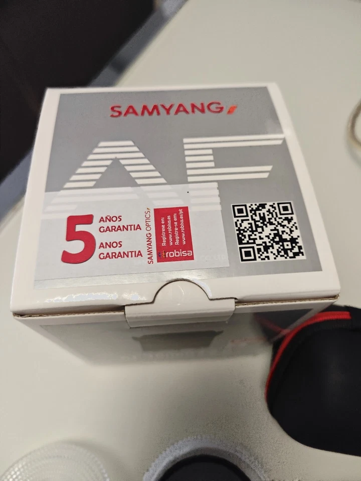Samyang AF 18mm F/2,8 Objetivo para Sony FE - Negro + Hoya NANO CIR-PL - Imagen 4 de 4